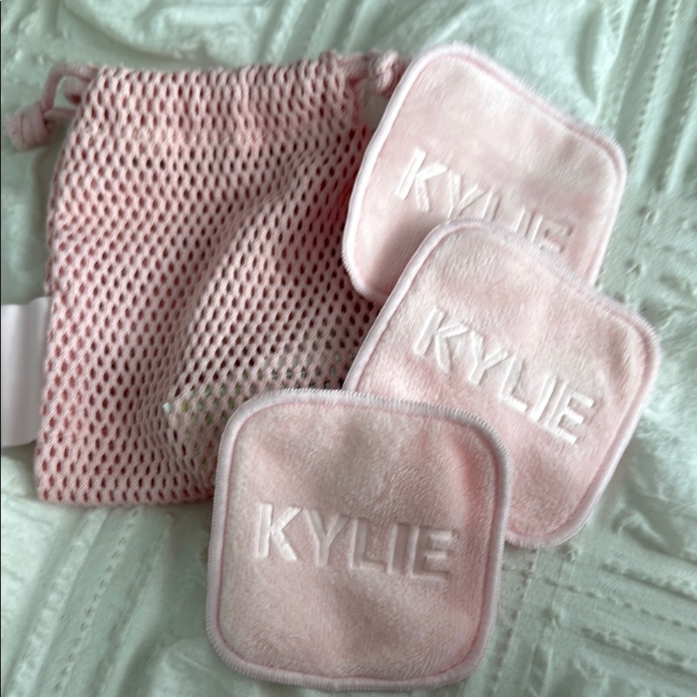Kylie cosmetics face cloths.